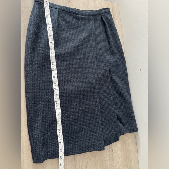Giorgio Armani | Wool Houndstooth Pencil Skirt Sz 42 - Picture 3 of 7